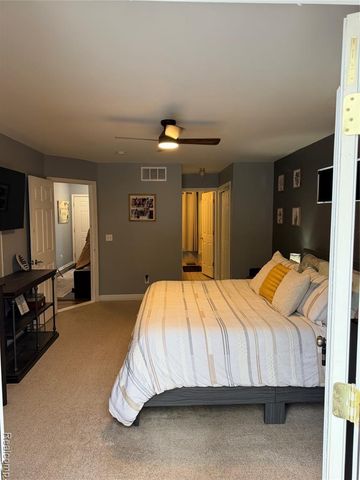 8645 Country Club Drive, Pinckney, MI 48169