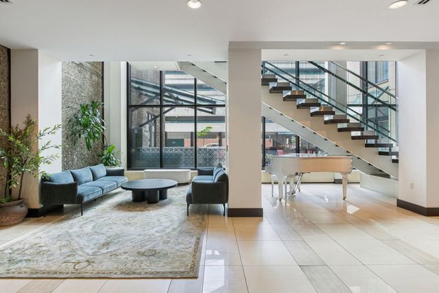 201 S 11th Street 1000, Minneapolis, MN 55403