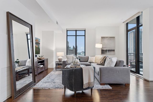 201 S 11th Street 1000, Minneapolis, MN 55403