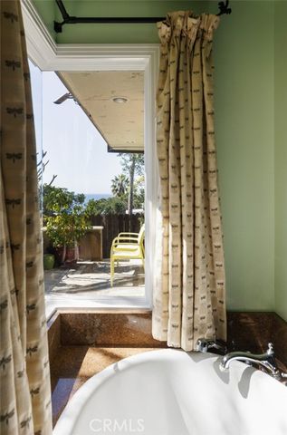 31953 10th Avenue, Laguna Beach, CA 92651