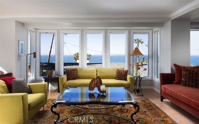 31953 10th Avenue, Laguna Beach, CA 92651