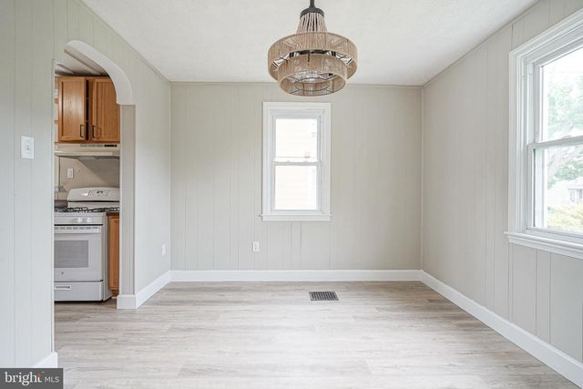 323 JACKSON AVE, Magnolia, NJ 08049