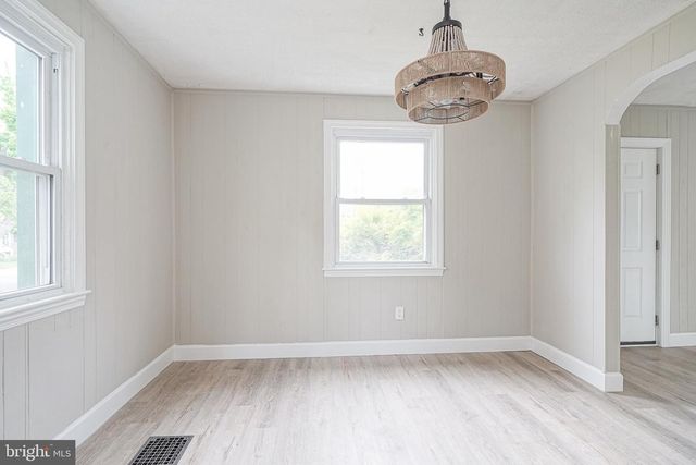 323 JACKSON AVE, Magnolia, NJ 08049