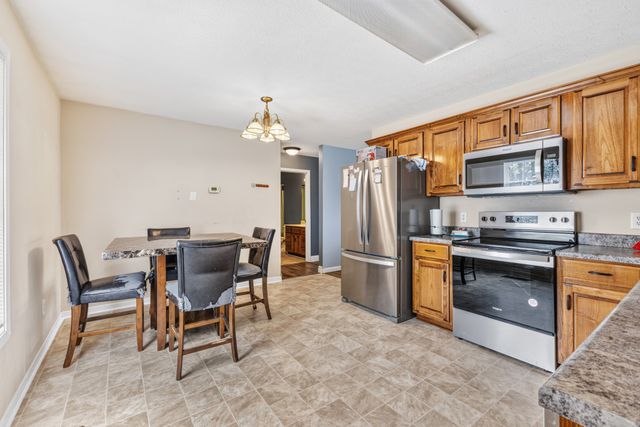 228A T G T Rd, Portland, TN 37148