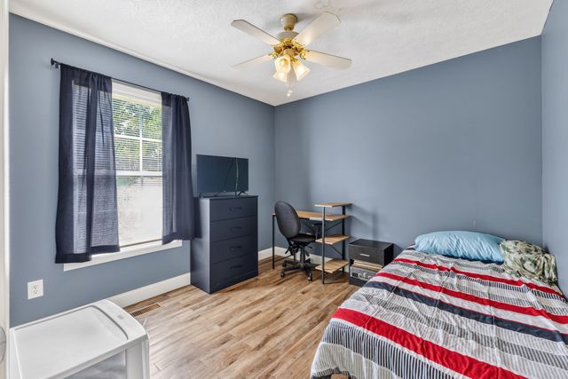 228A T G T Rd, Portland, TN 37148