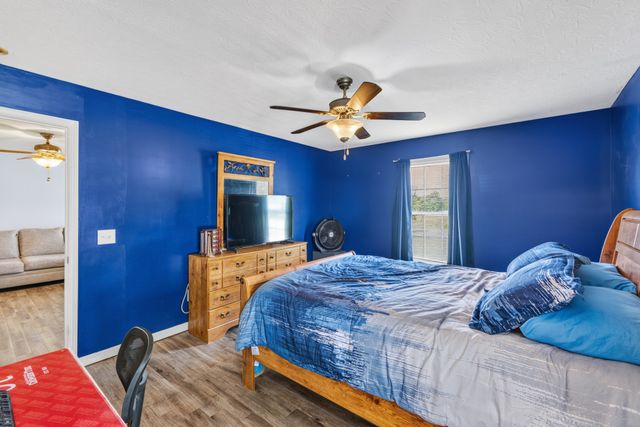 228A T G T Rd, Portland, TN 37148
