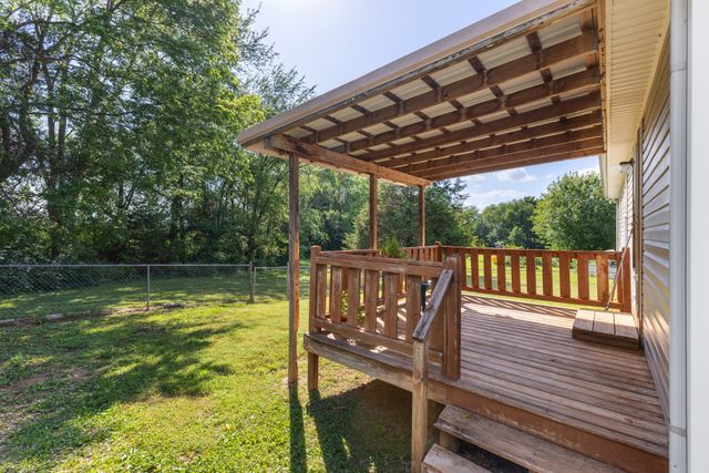 228A T G T Rd, Portland, TN 37148