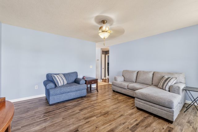 228A T G T Rd, Portland, TN 37148