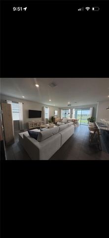 5043 STOKES WAY, Wildwood, FL 34785