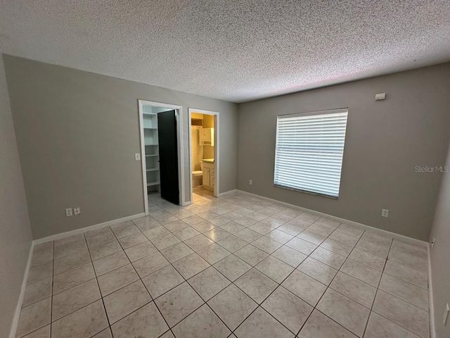 17644 MEADOWBRIDGE DRIVE, Lutz, FL 33549