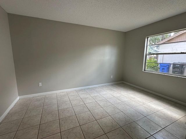 17644 MEADOWBRIDGE DRIVE, Lutz, FL 33549