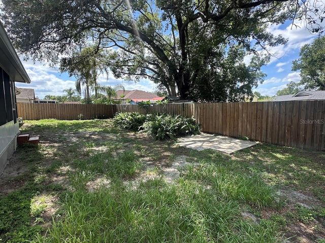 17644 MEADOWBRIDGE DRIVE, Lutz, FL 33549