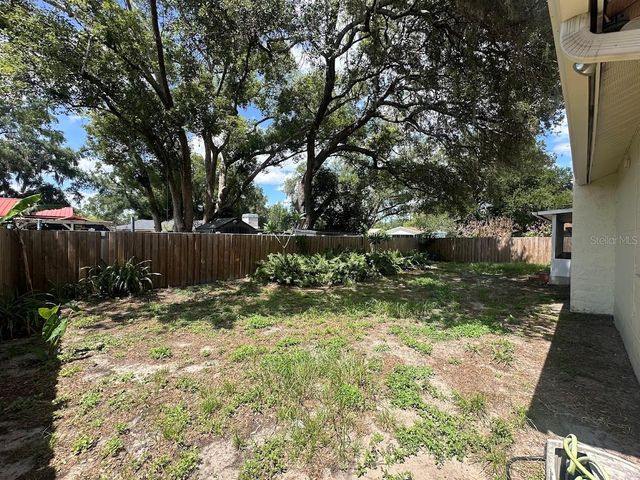 17644 MEADOWBRIDGE DRIVE, Lutz, FL 33549