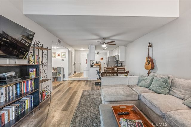 6017 Oldenberg, Simi Valley, CA 93063