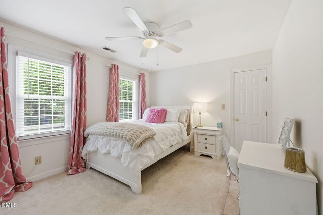 424 Grosvenor Drive, Raleigh, NC 27615
