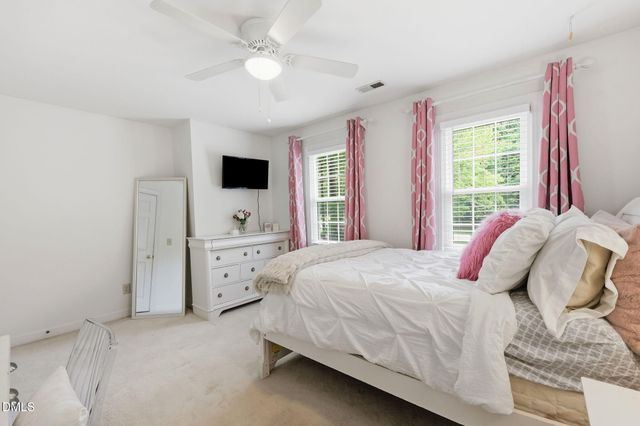 424 Grosvenor Drive, Raleigh, NC 27615