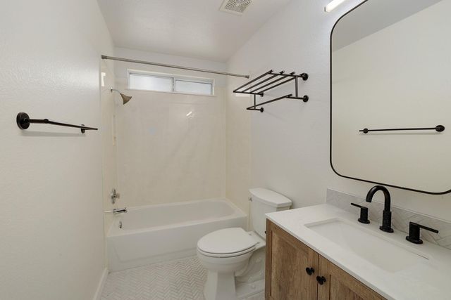 6212 Speyside DR, Austin, TX 78754