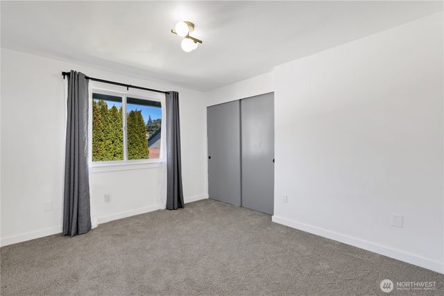 4313 Harbor Ridge Road NE, Tacoma, WA 98422