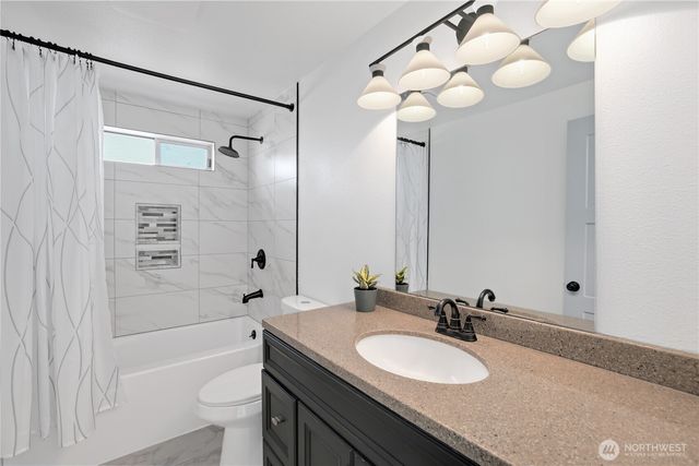 4313 Harbor Ridge Road NE, Tacoma, WA 98422