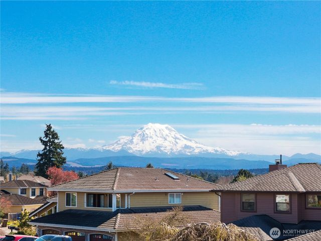 4313 Harbor Ridge Road NE, Tacoma, WA 98422