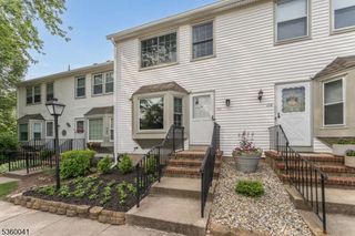 113 Franklin Ct, Raritan Twp., NJ 08822