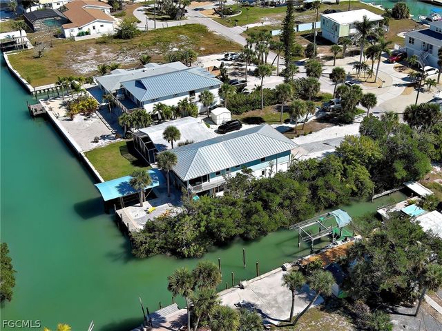 120 Mockingbird LN, Englewood, FL 34223