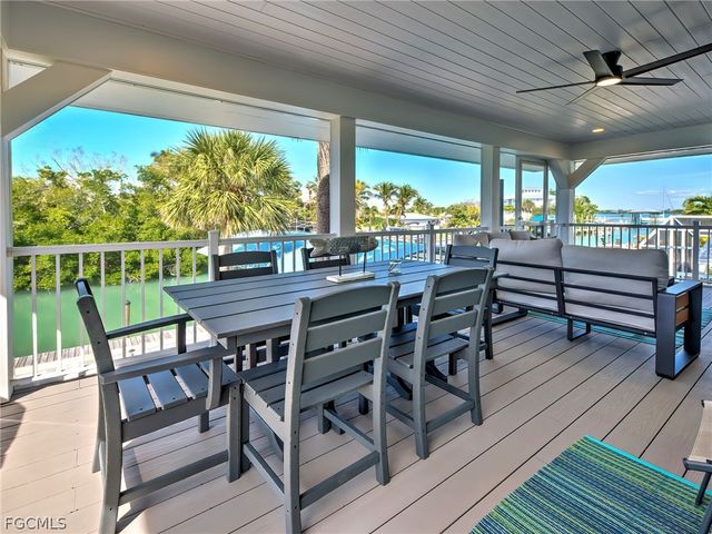 120 Mockingbird LN, Englewood, FL 34223