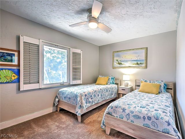 120 Mockingbird LN, Englewood, FL 34223