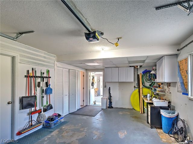 120 Mockingbird LN, Englewood, FL 34223