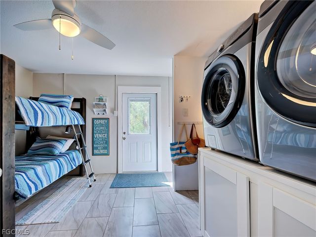 120 Mockingbird LN, Englewood, FL 34223