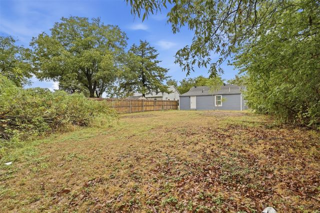 920 E Chaffin Street, Sherman, TX 75090