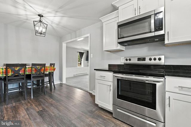 237 BUTTONWOOD DR, Elizabethtown, PA 17022