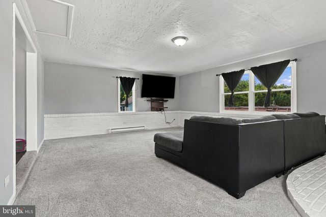 237 BUTTONWOOD DR, Elizabethtown, PA 17022