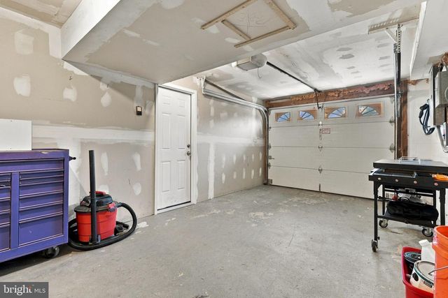 237 BUTTONWOOD DR, Elizabethtown, PA 17022