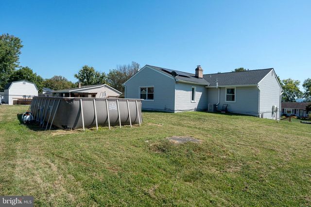 237 BUTTONWOOD DR, Elizabethtown, PA 17022