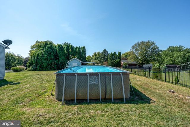 237 BUTTONWOOD DR, Elizabethtown, PA 17022