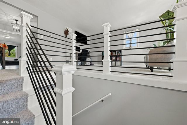 237 BUTTONWOOD DR, Elizabethtown, PA 17022