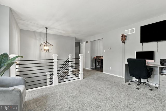 237 BUTTONWOOD DR, Elizabethtown, PA 17022