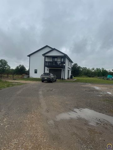7455 SE Croco RD, Berryton, KS 66409