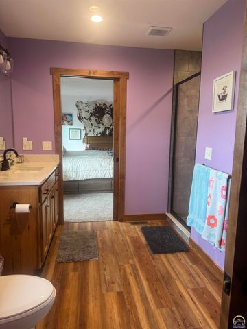 7455 SE Croco RD, Berryton, KS 66409