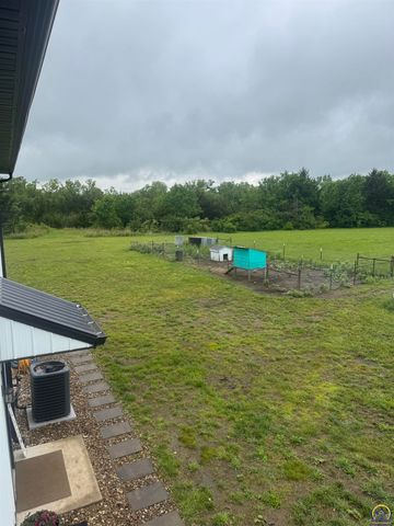 7455 SE Croco RD, Berryton, KS 66409