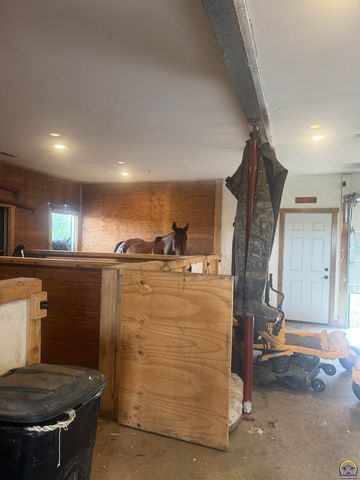 7455 SE Croco RD, Berryton, KS 66409