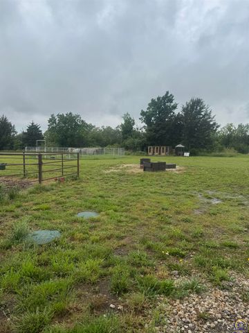 7455 SE Croco RD, Berryton, KS 66409