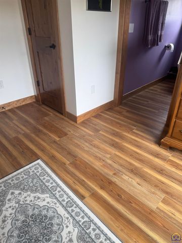 7455 SE Croco RD, Berryton, KS 66409