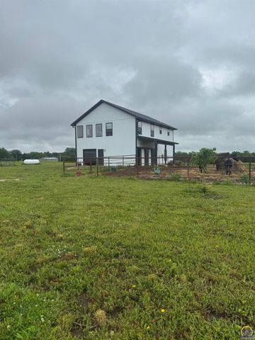 7455 SE Croco RD, Berryton, KS 66409