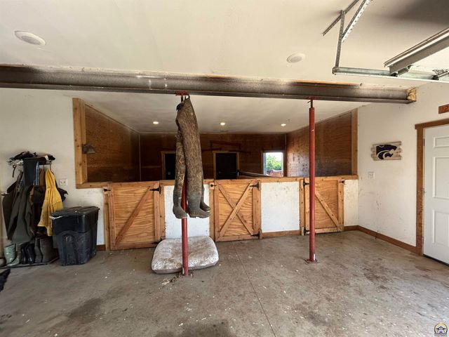 7455 SE Croco RD, Berryton, KS 66409