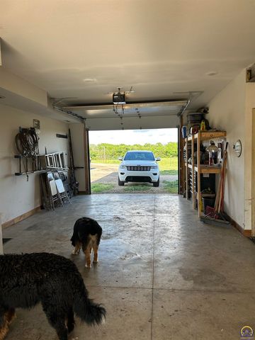 7455 SE Croco RD, Berryton, KS 66409