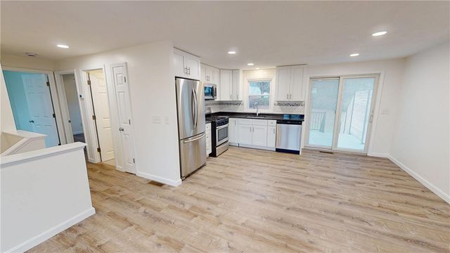 69 Cushing Street, North Providence, RI 02904