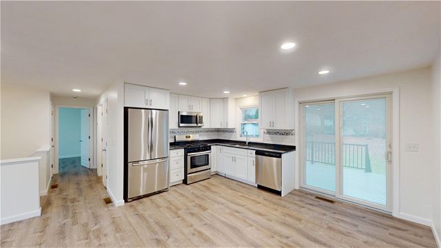 69 Cushing Street, North Providence, RI 02904