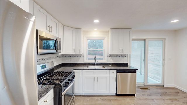 69 Cushing Street, North Providence, RI 02904